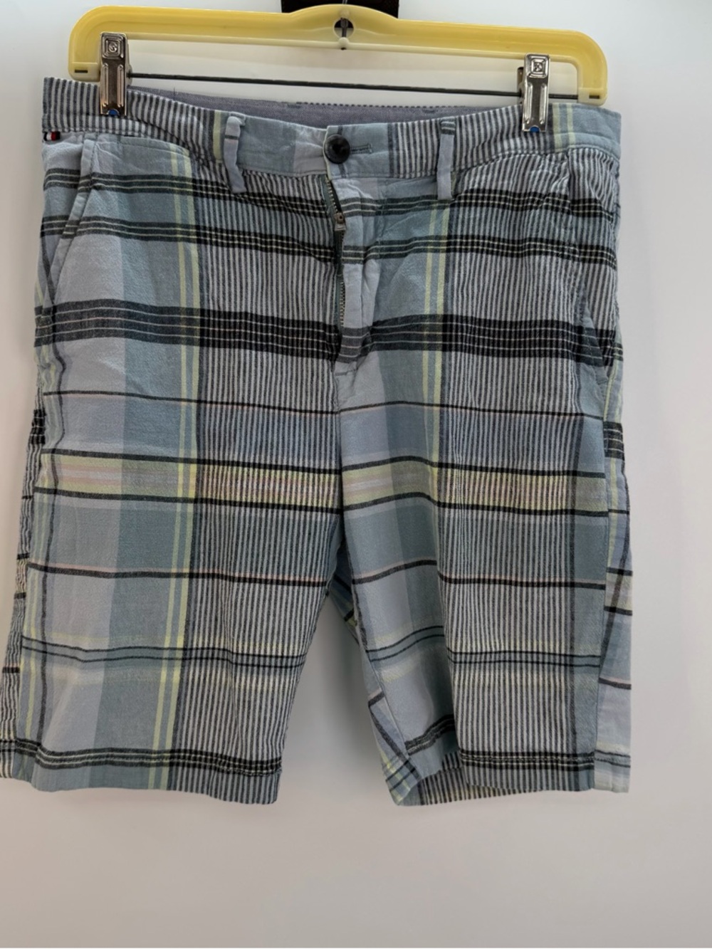 Men's Plaid Casual Shorts in Light Blue and Gray